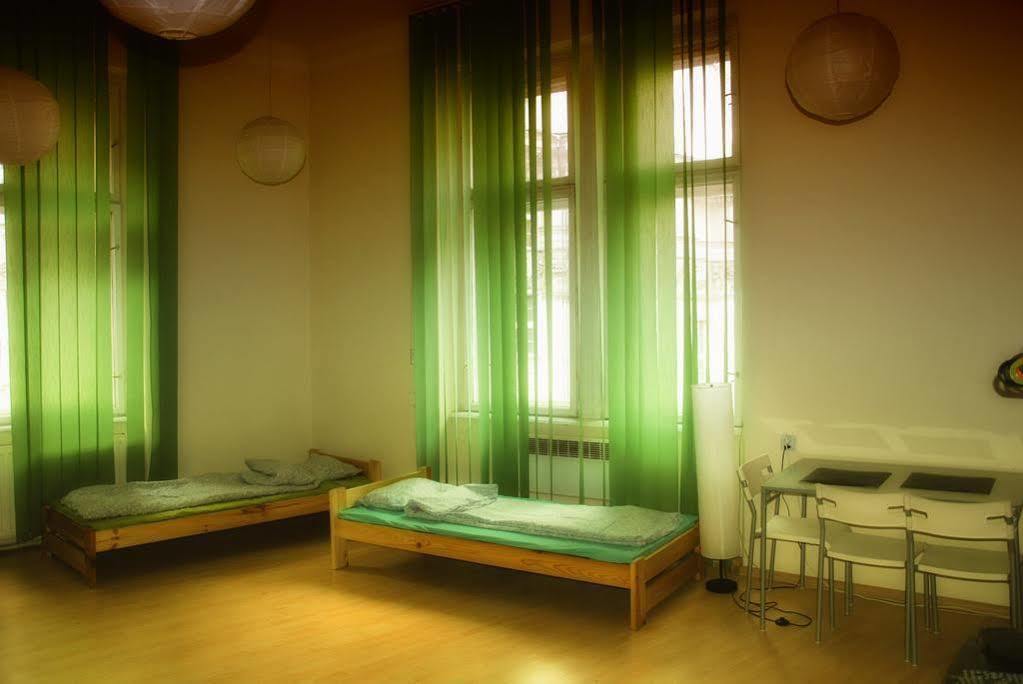 Hostel Krakowskie Klimaty Exterior photo